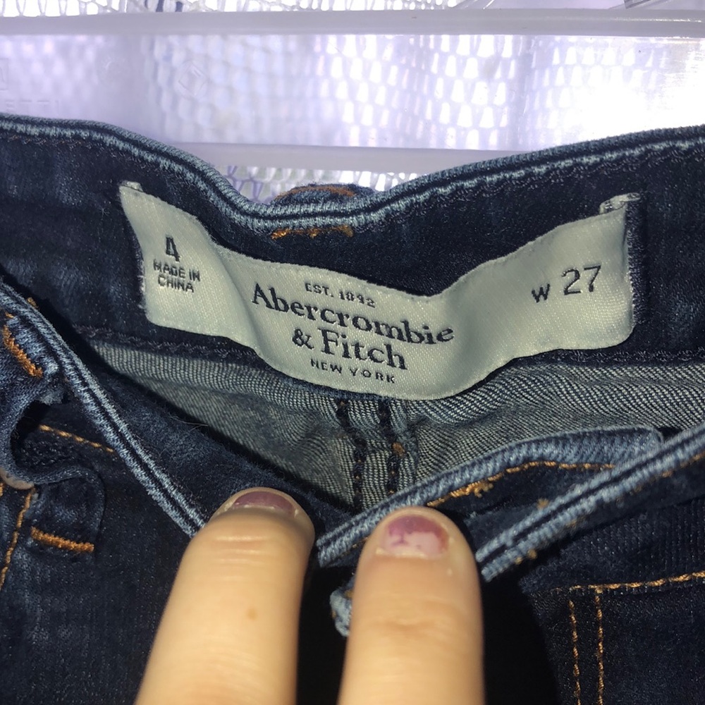 Jeans - Picture 2 of 3